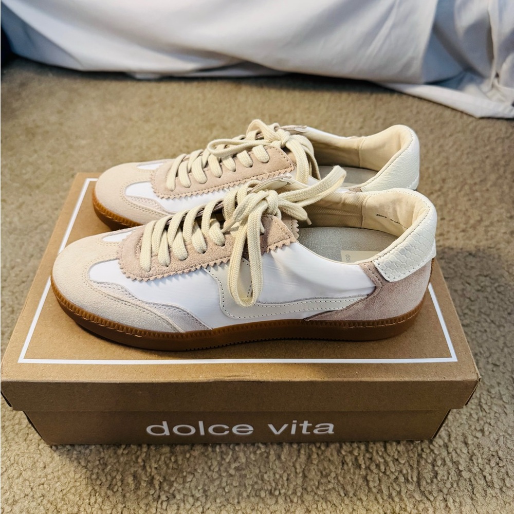 BRAND NEW Dolce Vita Notice Ivory Multi-Nylon Sneakers- Size 9 (with box)
